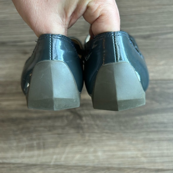 Tsubo Dark Grey Patent Leather Flats | 8.5 - Picture 4 of 6